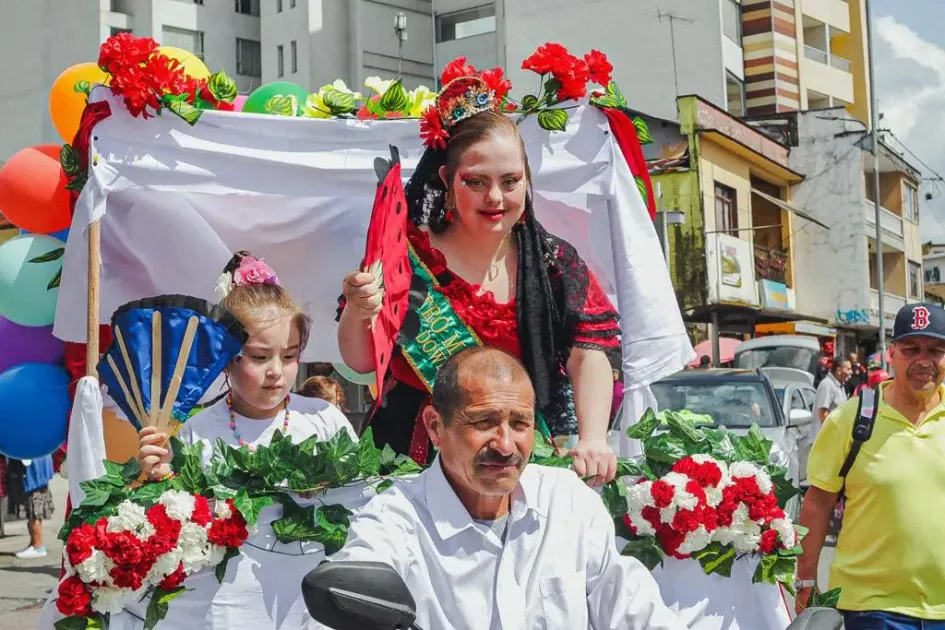 El Festival de Colores se realizó por la Avenida Santander. El Festival de Colores se realizó por la Avenida Santander.
