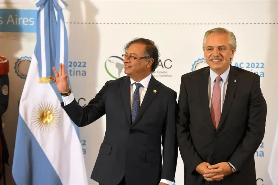 El presidente Gustavo Petro acompañado por su homólogo de Argentina, Alberto Fernandez. El presidente Gustavo Petro acompañado por su homólogo de Argentina, Alberto Fernandez.