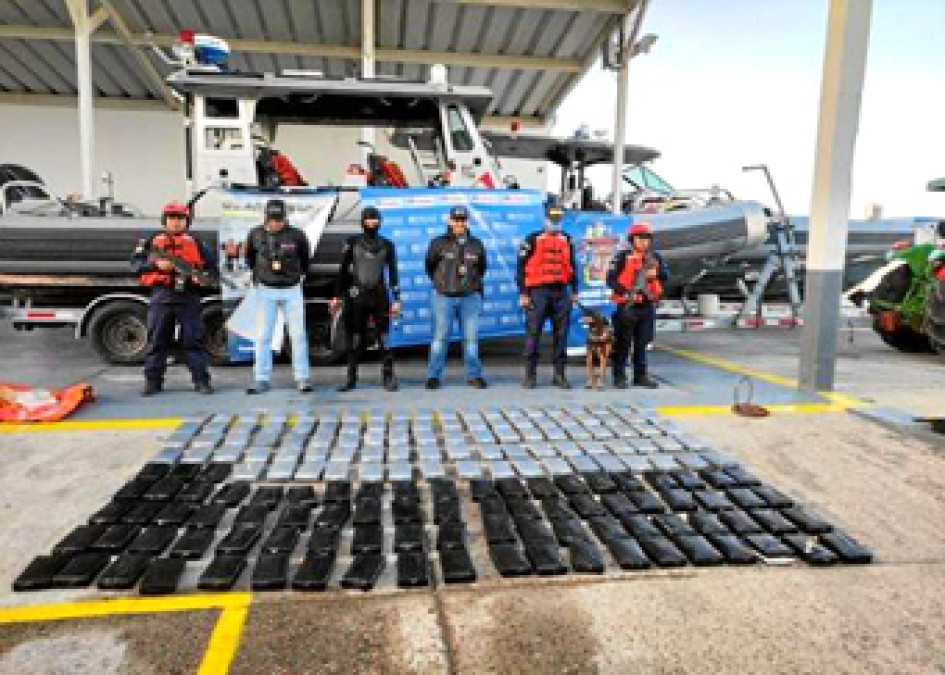 Foto | Tomada de www.armada.mil.co | LA PATRIA Según las autoridades, con esta incautación dejaron de ingresar por lo menos 6,2 millones de dólares a las finanzas de las organizaciones narcotraficantes. Foto | Tomada de www.armada.mil.co | LA PATRIA Según las autoridades, con esta incautación dejaron de ingresar por lo menos 6,2 millones de dólares a las finanzas de las organizaciones narcotraficantes.