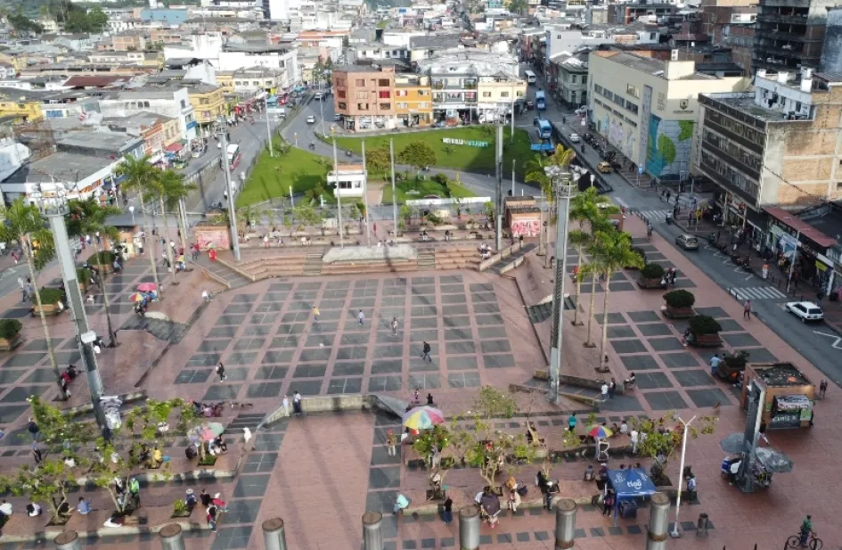 Plaza Alfonso López de Manizales. En este sector funcionaba la Alcaldía. 
