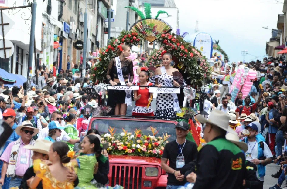 Los desfiles siguen siendo muy bien valorados en la Feria de Manizales. Desfile de las carretas del rocío