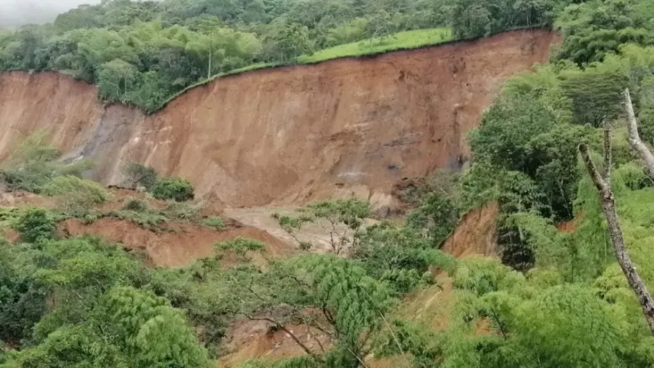 Derrumbe afecta a cerca de 150 familias en Rosas (Cauca) Derrumbe afecta a cerca de 150 familias en Rosas (Cauca)