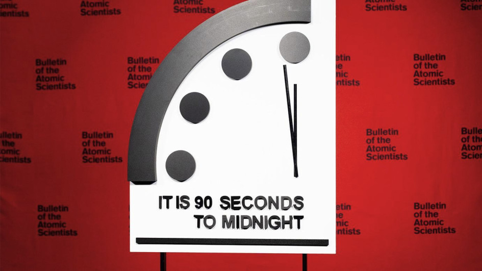 La hora actual supera a la de 1953, cuando durante la Guerra Fría se situaron las manecillas a las 11:58, a dos minutos de la medianoche. La hora actual supera a la de 1953, cuando durante la Guerra Fría se situaron las manecillas a las 11:58, a dos minutos de la medianoche.