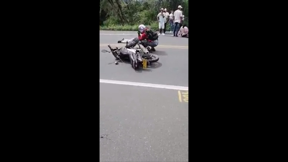 El accidente ocurrió en la Troncal de Occidente, entre Caldas y Risaralda. El accidente ocurrió en la Troncal de Occidente, entre Caldas y Risaralda.
