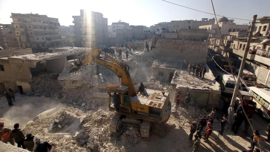 Las autoridades sirias atribuyeron el colapso a "una filtración de agua en los cimientos del edificio".