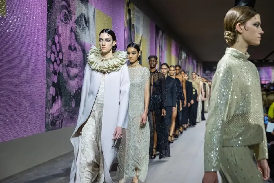 Dior homenajea a Josephine Baker en su desfile de Alta Costura Dior homenajea a Josephine Baker en su desfile de Alta Costura