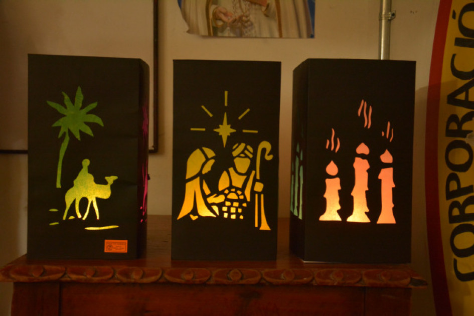 Haga sus faroles para el alumbrado