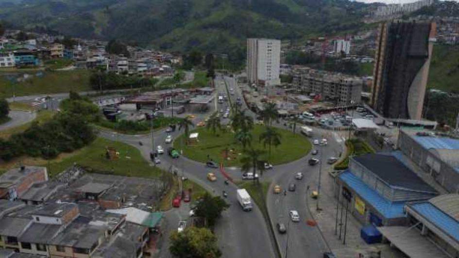 Foto | Luis Trejos  | LA PATRIA  Ayer arrancó la primera fase del Intercambiador de Los Cámbulos. La promesa es concluir en sep
