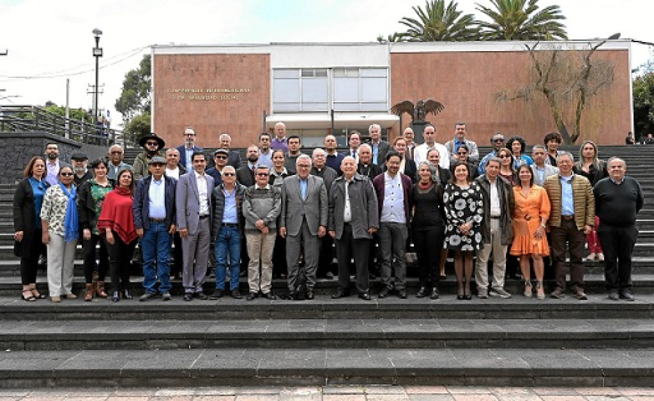 Los equipos negociadores del Gobierno y el Eln recibieron, en México, la visita del ministro de Justicia, Néstor Osuna.