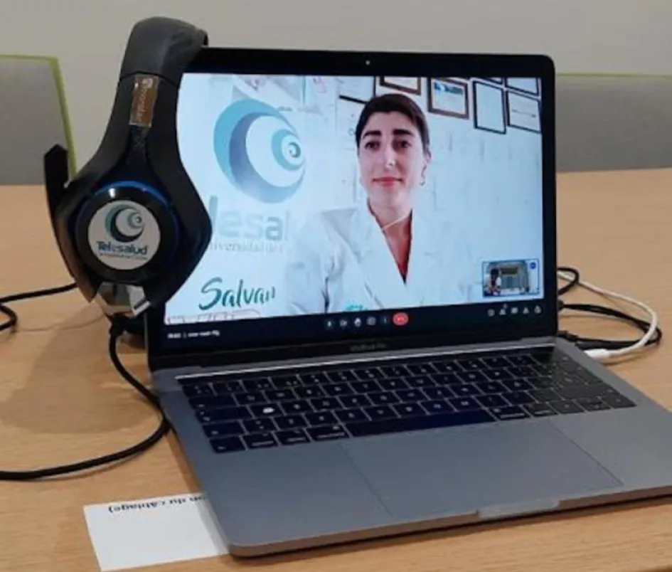 Los expertos en distintas áreas de la salud valorarán a la población privada de la libertad desde Manizales, a través de distintas plataformas y apoyados en otro profesional en el sitio. Paola González, en la imagen. Telesalud