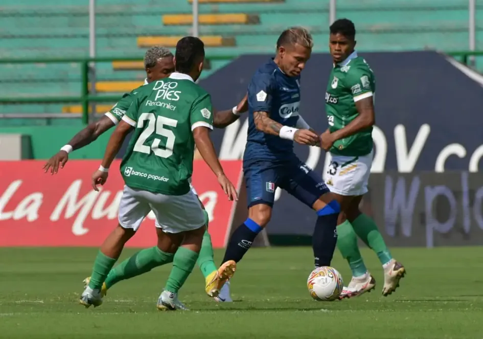 El juego de ayer en el Palmaseca, entre Cali y Once Caldas, fue más luchado y disputado que jugado. El Blanco mejoró respecto a los dos compromisos anteriores. Once Caldas