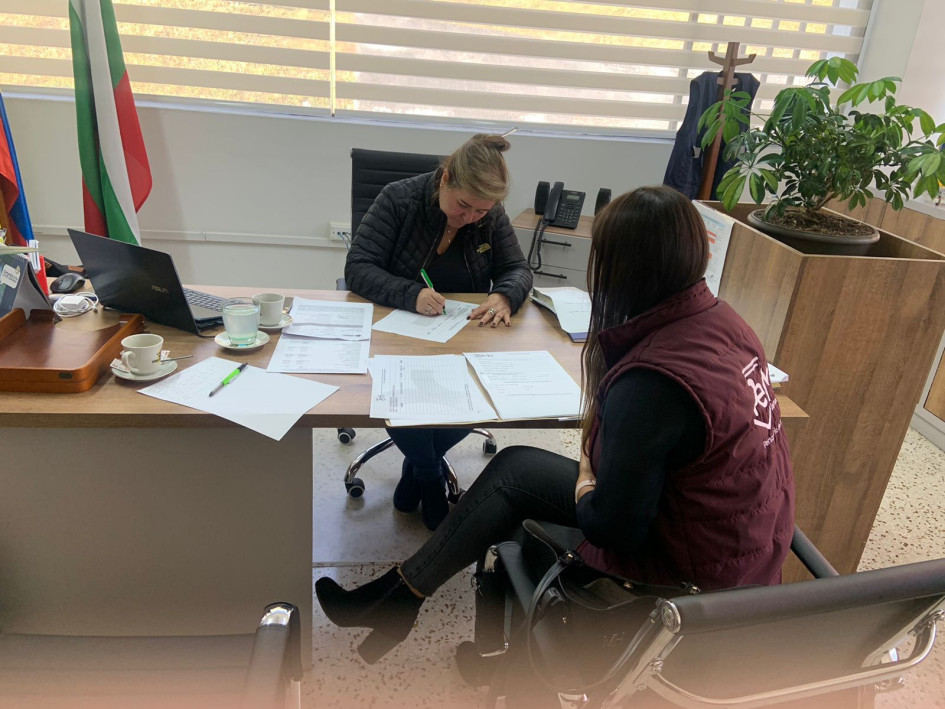 Se visitará a todas las dependencias de la Alcaldía de Manizales con el fin de hacer seguimiento y verificación a su trabajo. Se visitará a todas las dependencias de la Alcaldía de Manizales con el fin de hacer seguimiento y verificación a su trabajo.