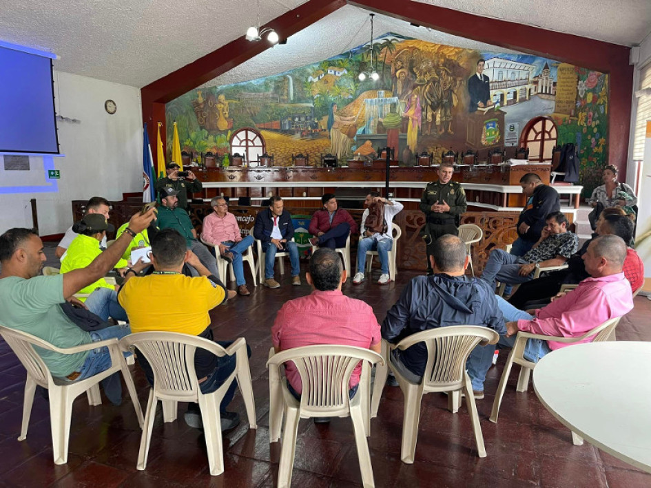 El viernes se realizó una reunión con autoridades para garantizar la seguridad de los concejales. El viernes se realizó una reunión con autoridades para garantizar la seguridad de los concejales.