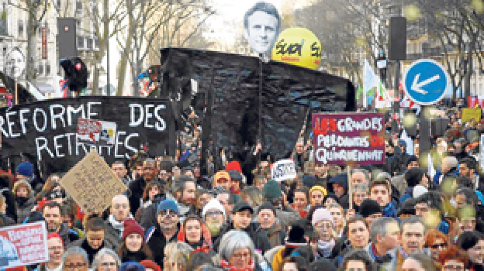 Foto | Tomada https://www.rtve.es/noticias/20230207/francia-protestas-pensiones-macron | LAPATRIA En una encuesta del instituto demoscópico Ifop publicada ayer domingo, un 68 % de los interrogados percibieron como negativa la reforma. Sólo un 32% está a favor. Foto | Tomada https://www.rtve.es/noticias/20230207/francia-protestas-pensiones-macron | LAPATRIA En una encuesta del instituto demoscópico Ifop publicada ayer domingo, un 68 % de los interrogados percibieron como negativa la reforma. Sólo un 32% está a favor.
