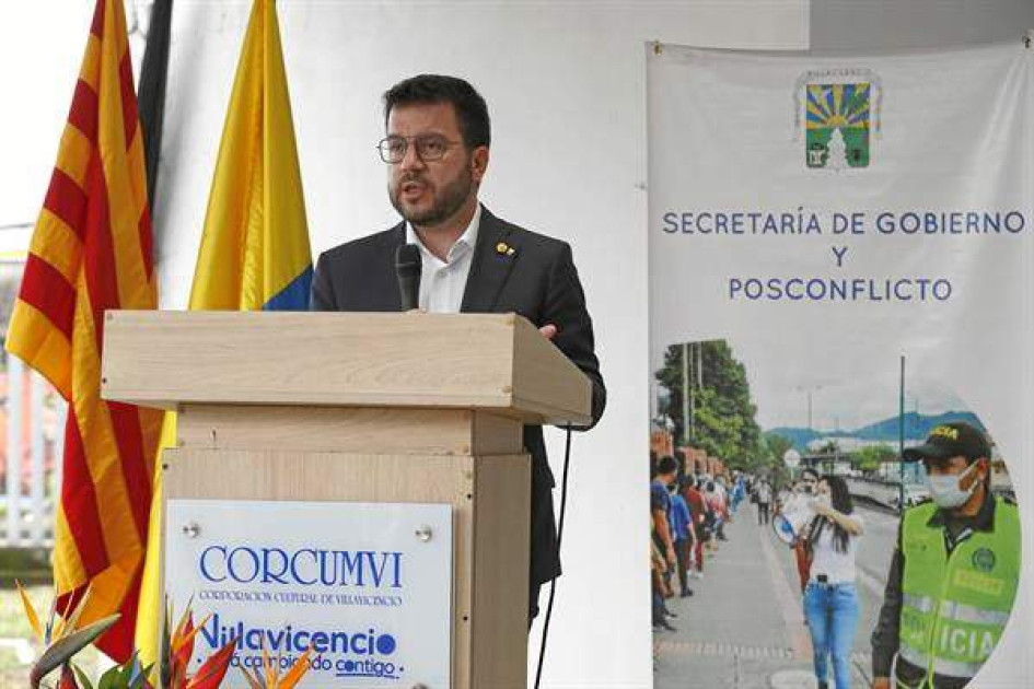 El presidente de la región autónoma española de Cataluña, Pere Aragonès, anunció el fortalecimiento de la cooperación catalana con Colombia. El presidente de la región autónoma española de Cataluña, Pere Aragonès, anunció el fortalecimiento de la cooperación catalana con Colombia.