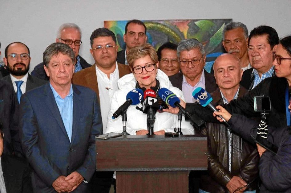 Foto | Mintrabajo | LA PATRIA La ministra del Trabajo, Gloria Ramírez, ha sostenido reuniones bilaterales con centrales obreras y los gremios de la producción para revisar los detalles de la reforma pensional. Foto | Mintrabajo | LA PATRIA La ministra del Trabajo, Gloria Ramírez, ha sostenido reuniones bilaterales con centrales obreras y los gremios de la producción para revisar los detalles de la reforma pensional.