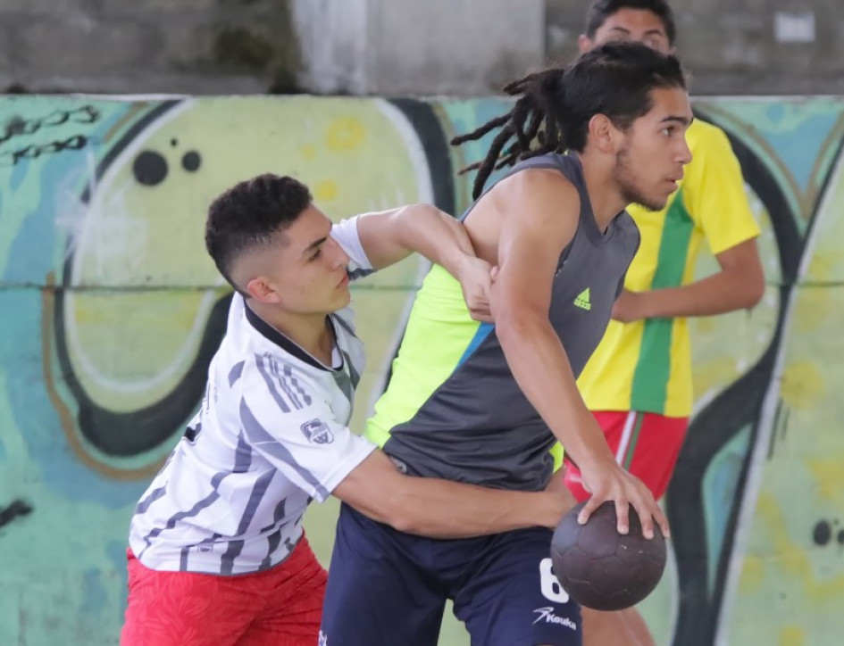 El balonmano es una de las disciplinas que retornan a la reglamentación del 2019. Las otras son baloncesto, fútbol de salón y voleibol. El balonmano es una de las disciplinas que retornan a la reglamentación del 2019. Las otras son baloncesto, fútbol de salón y voleibol.
