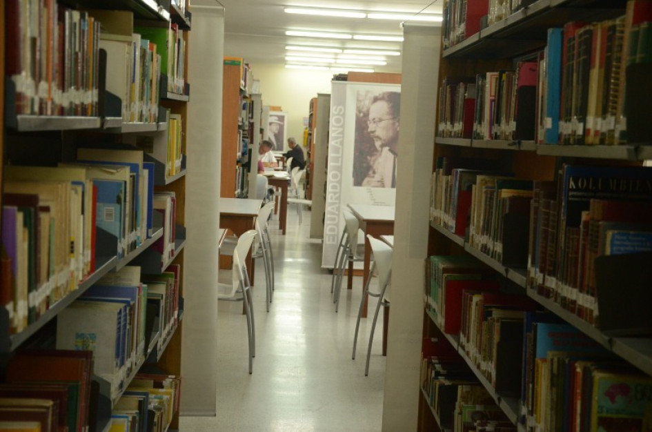 Las bibliotecas satélites están ubicadas en La Enea, Minitas, Villahermosa, El Caribe, Galán, El Bosque, El Carmen y el Nevado. Las bibliotecas satélites están ubicadas en La Enea, Minitas, Villahermosa, El Caribe, Galán, El Bosque, El Carmen y el Nevado.