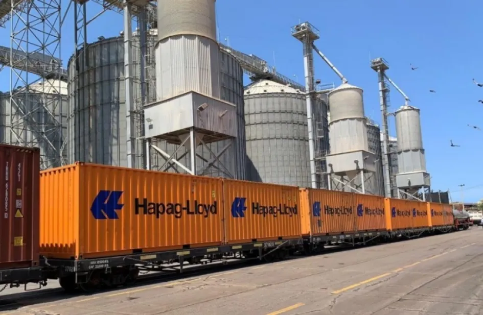 Los 2.200 sacos de café fueron transportados en tren al puerto de Santa Marta. Los 2.200 sacos de café fueron transportados en tren al puerto de Santa Marta.