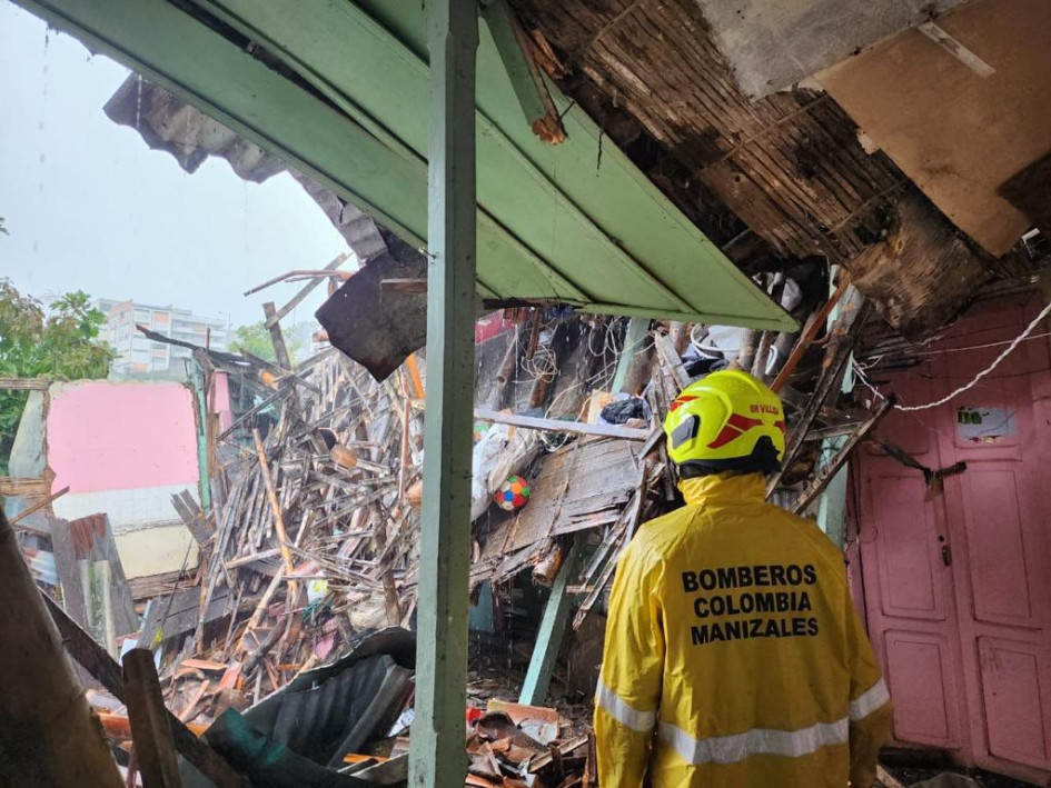 Casa con desplome parcial en Manizales Casa con desplome parcial en Manizales