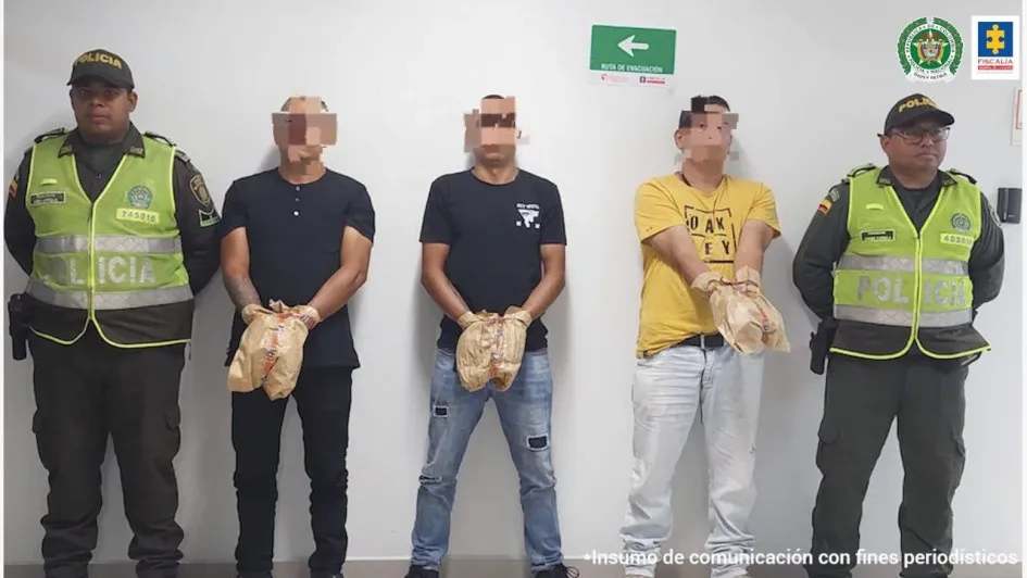 Detenidos. Detenidos.