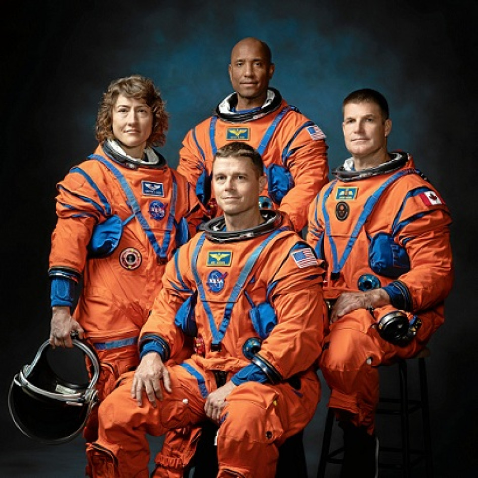 Foto | NASA | LA PATRIA Los astronautas de la NASA Christina Hammock Koch, Reid Wiseman y Víctor Glover. Ellos estarán acompañados por el astronauta de la Agencia Espacial Canadiense, Jeremy Hansen. Foto | NASA | LA PATRIA Los astronautas de la NASA Christina Hammock Koch, Reid Wiseman y Víctor Glover. Ellos estarán acompañados por el astronauta de la Agencia Espacial Canadiense, Jeremy Hansen.