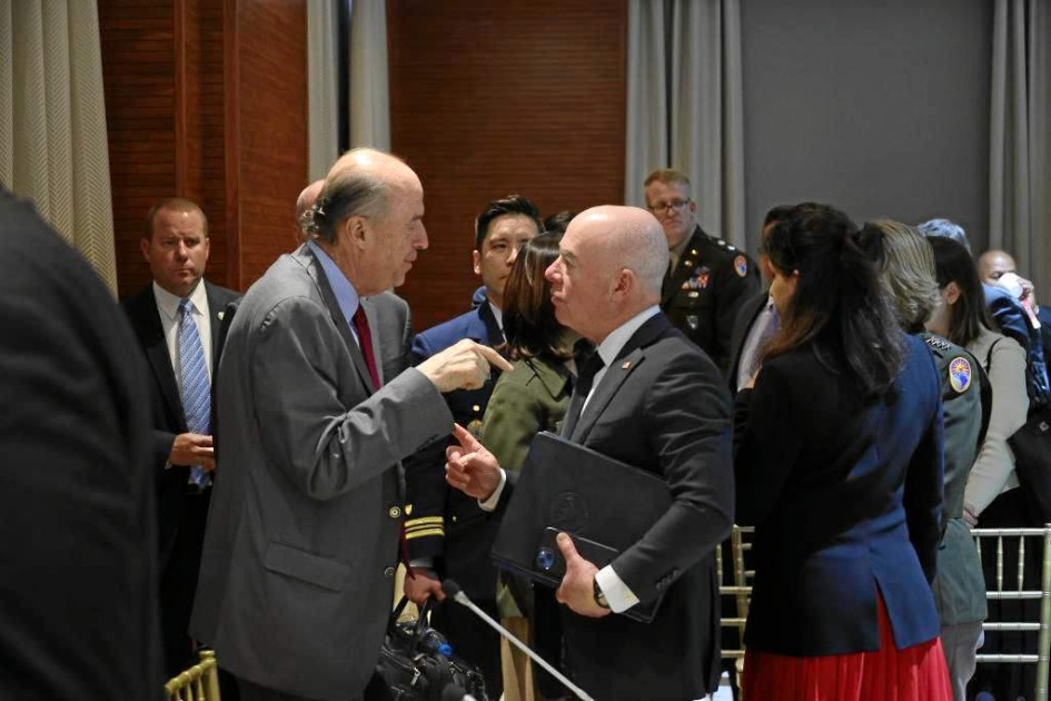 Foto | @AlvaroLeyva | LA PATRIA Alejandro Mayorkas, secretario de Seguridad Nacional de EE.UU., y los cancilleres de Panamá y Colombia, Janaina Tewaney y Álvaro Leyva, respectivamente, se reunieron ayer en Ciudad de Panamá para tratar la crisis migratoria en América. Foto | @AlvaroLeyva | LA PATRIA Alejandro Mayorkas, secretario de Seguridad Nacional de EE.UU., y los cancilleres de Panamá y Colombia, Janaina Tewaney y Álvaro Leyva, respectivamente, se reunieron ayer en Ciudad de Panamá para tratar la crisis migratoria en América.