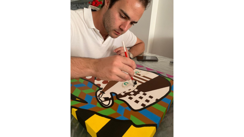 Bruno Ángel pintando su obra Mestiza, que está expuesta en Tokio, Japón. Bruno Ángel pintando su obra Mestiza, que está expuesta en Tokio, Japón.