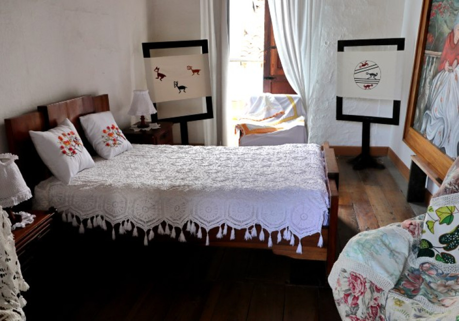 Las piezas de ropa para cama que estuvieron en la exposición durante la Semana Santa. Las piezas de ropa para cama que estuvieron en la exposición durante la Semana Santa.