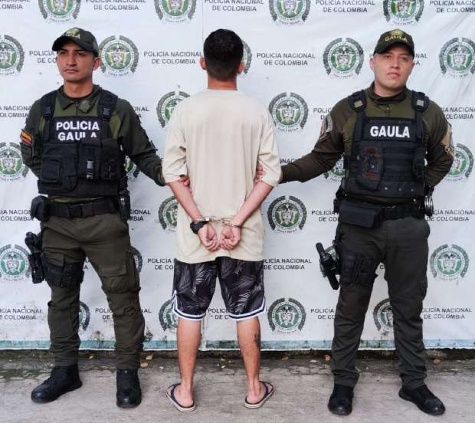 Detenido. Detenido.