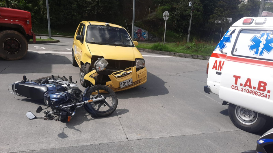 El accidente ocurrió en la calle 49 con carrera 13 de la capital caldense. El accidente ocurrió en la calle 49 con carrera 13 de la capital caldense.