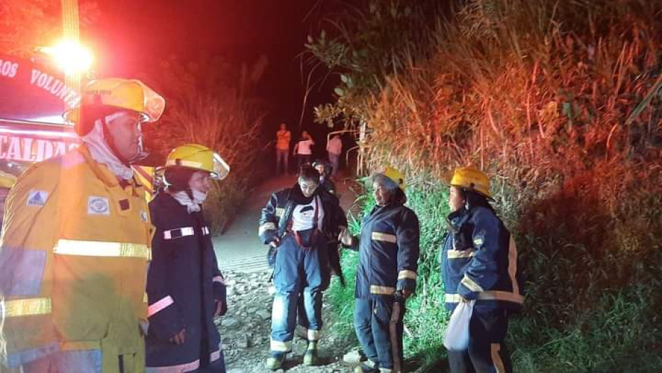 Al llegar a la vereda Dosquebradas, los bomberos se toparon con que no había ocurrido ningún incendio. Al llegar a la vereda Dosquebradas, los bomberos se toparon con que no había ocurrido ningún incendio.
