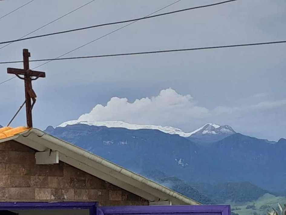 @yurubannycastro fotografió al Nevado del Ruiz, despejado, en la mañana de este miércoles. @yurubannycastro fotografió al Nevado del Ruiz, despejado, en la mañana de este miércoles.