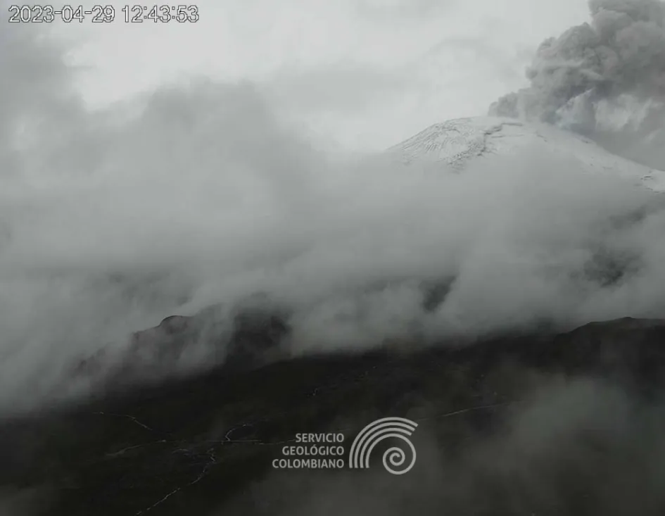 Debido a la neblina, es poca la visibilidad del Nevado del Ruiz este sábado. Así se observa desde el cerro Gualí. Debido a la neblina, es poca la visibilidad del Nevado del Ruiz este sábado. Así se observa desde el cerro Gualí.