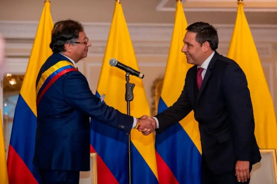 Presidente Petro anuncia ocho cambios en su gabinete, Mauricio Lizcano ahora es mintic Presidente Petro anuncia ocho cambios en su gabinete, Mauricio Lizcano ahora es mintic