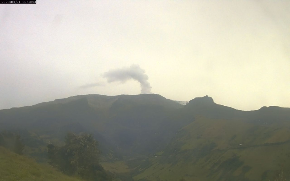 Así se ve el volcán Nevado del Ruiz este viernes. Así se ve el volcán Nevado del Ruiz este viernes.