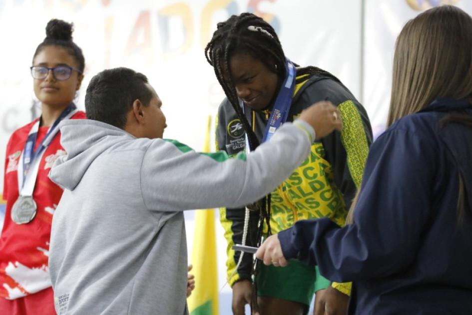 Las finales de los Juegos Nacionales Intercolegiados correspondientes al 2022 empezarán hoy en Bogotá y Caldas lleva 80 deportistas. Las finales de los Juegos Nacionales Intercolegiados correspondientes al 2022 empezarán hoy en Bogotá y Caldas lleva 80 deportistas.