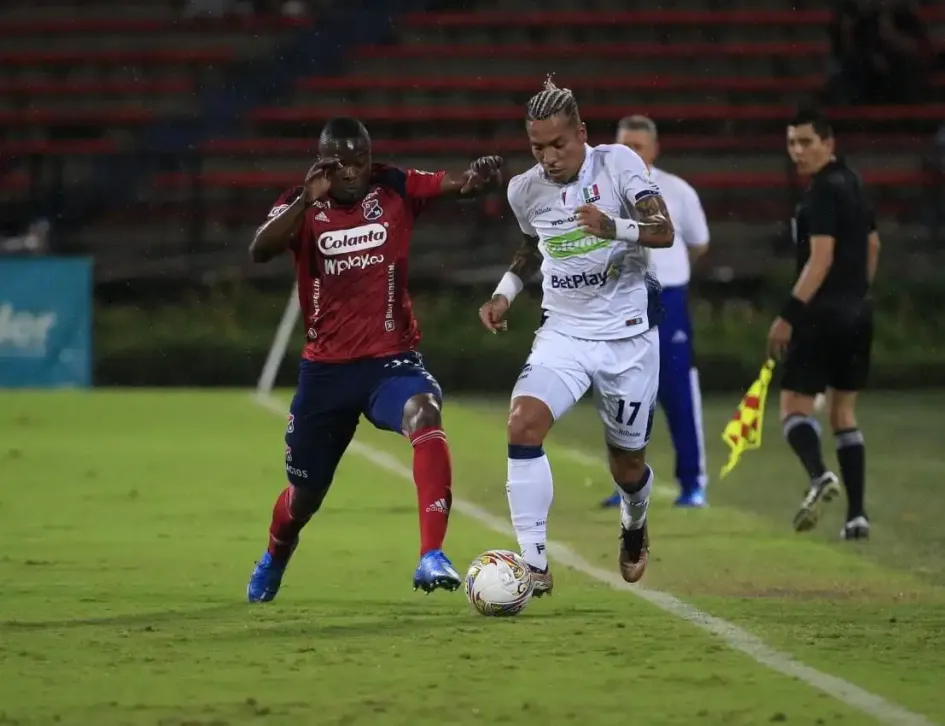 El goleador Dayro Moreno lideró el ataque del Once Caldas esta noche en el Atanasio Girardot. El goleador Dayro Moreno lideró el ataque del Once Caldas esta noche en el Atanasio Girardot.