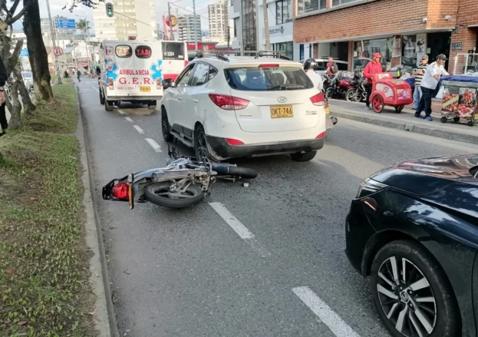 Accidente en el sector de Las Palmas, en donde resultó lesionada una mujer. Accidente en el sector de Las Palmas, en donde resultó lesionada una mujer.