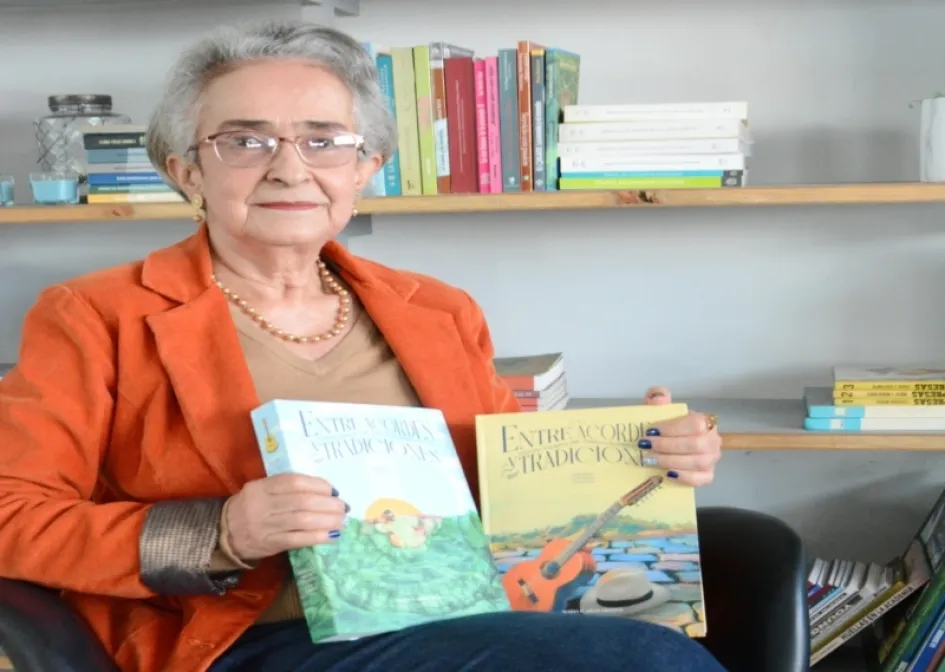 María Doralba Arias Orozco, aguadeña, escritora del libro. María Doralba Arias Orozco, aguadeña, escritora del libro.