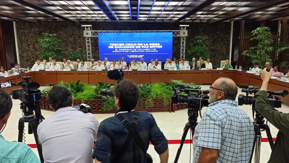 Prolongan 10 días tercer ciclo de diálogos de paz en La Habana entre el Gobierno y el Eln Prolongan 10 días tercer ciclo de diálogos de paz en La Habana entre el Gobierno y el Eln