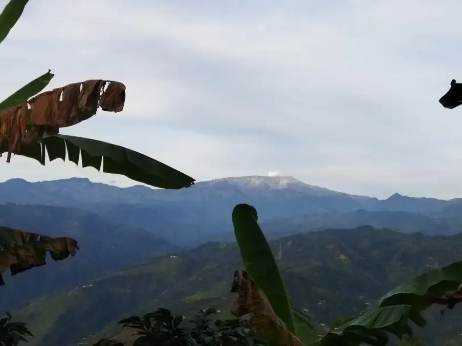 El volcán Nevado del Ruiz este martes, 9 de mayo, desde Fresno (Tolima). El volcán Nevado del Ruiz este martes, 9 de mayo, desde Fresno (Tolima).