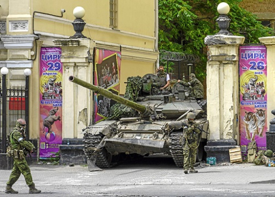 Fotos | Efe | LA PATRIA  Militantes de Wagner ocuparon los cuarteles del distrito militar del sur de Rusia en Rostov.
