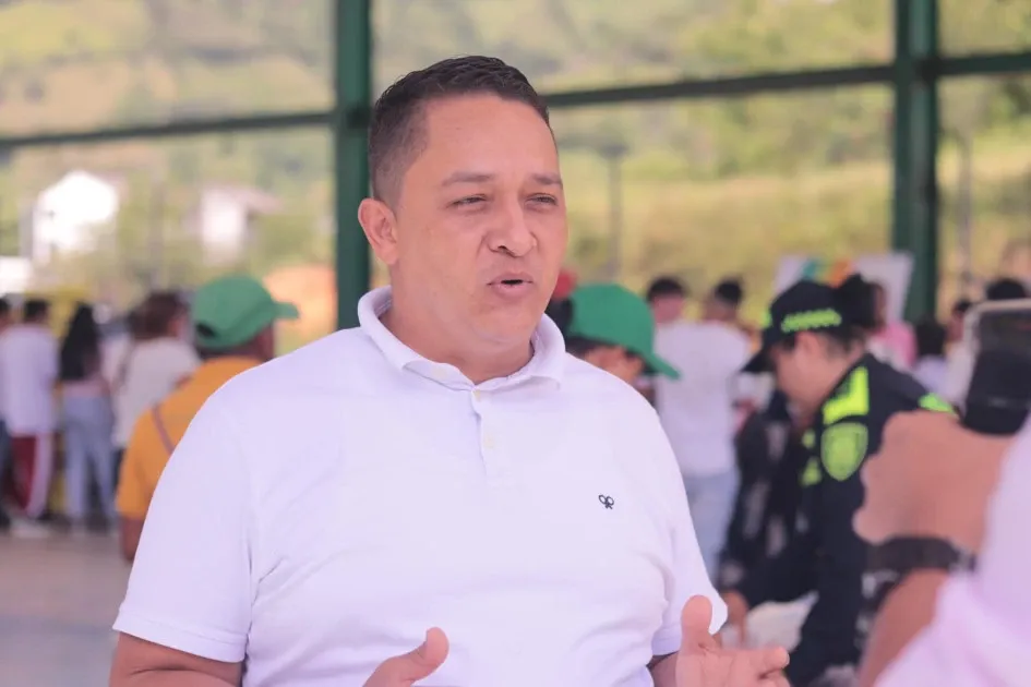 Carlos Yesid Castro Marín. Carlos Yesid Castro Marín.