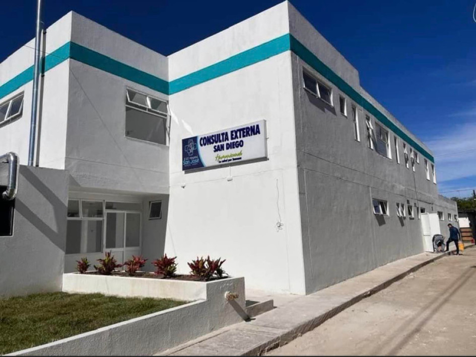 Así lució, el pasado domingo, la fachada del centro de salud del corregimiento San Diego durante su entrega a la comunidad. Están a la espera del certificado RETIE, que garantiza la seguridad de lo eléctrico para ponerlo en funcionamiento. Así lució, el pasado domingo, la fachada del centro de salud del corregimiento San Diego durante su entrega a la comunidad. Están a la espera del certificado RETIE, que garantiza la seguridad de lo eléctrico para ponerlo en funcionamiento.