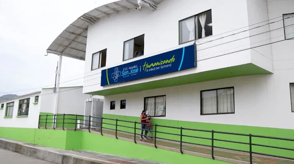 En el Hospital San José de Samaná no se cerrarán los servicios a los pacientes de Asmet Salud, que a diario llegan a ser hasta 150. Allí también atienden a los de Nueva EPS y a los de Cosmitet. Hospital San José de Samaná
