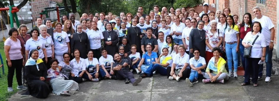 Diferentes delegaciones que asistieron al encuentro. Diferentes delegaciones que asistieron al encuentro.
