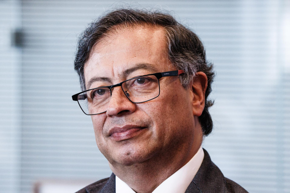 El presidente Gustavo Petro se encuentra en Alemania, desde donde emitió un comunicado explicando su versión de los hechos. El presidente Gustavo Petro se encuentra en Alemania, desde donde emitió un comunicado explicando su versión de los hechos.