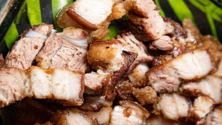 Chicharron-en-freidora-de-aire Chicharrón frito en cubos.