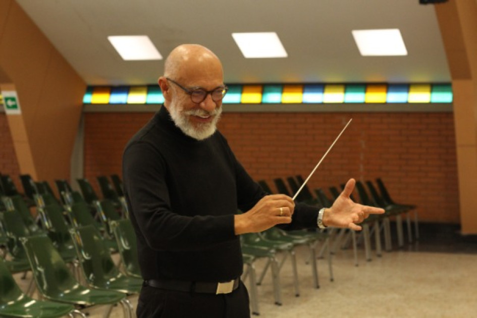 Huverney Cristancho Betancur, director de la Banda Sinfónica del colegio San Luis Gonzaga. Huverney Cristancho Betancur, director de la Banda Sinfónica del colegio San Luis Gonzaga.